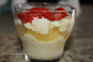 creme de coco com abacaxi e morango 7