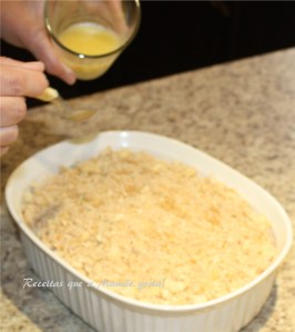 Torta de maça com farelo de pão 10